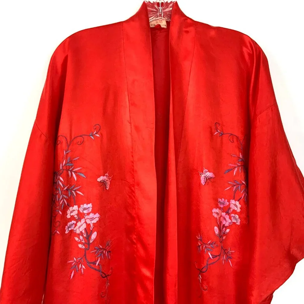 Vintage 50s - 60s Silk Layered Red Embroidered Kimono Robe Sz M - Picture 4 of 16